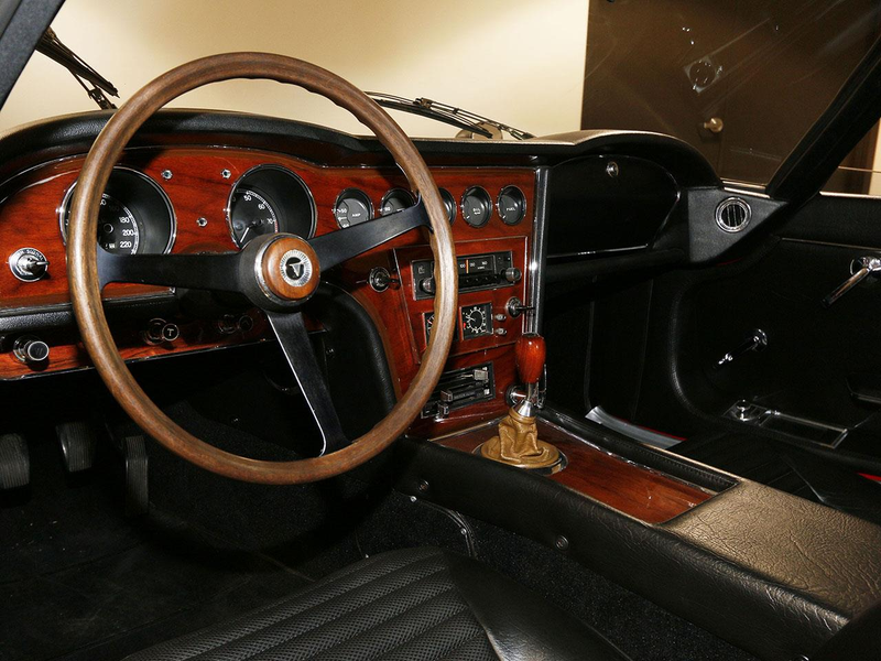 Illustration for article titled Why Buy A Million-Dollar Hypercar When You Can Buy This Pristine 1967 Toyota 2000GT Instead?